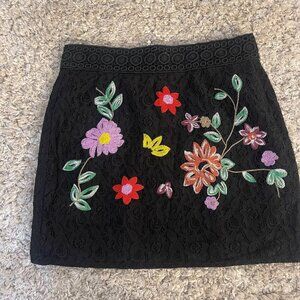 Black Lace Floral Embroidered Mini Skirt M